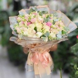 White Rose Bouquet 2