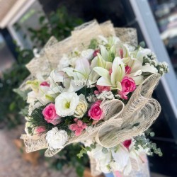 White Casablanka Bouquet 3